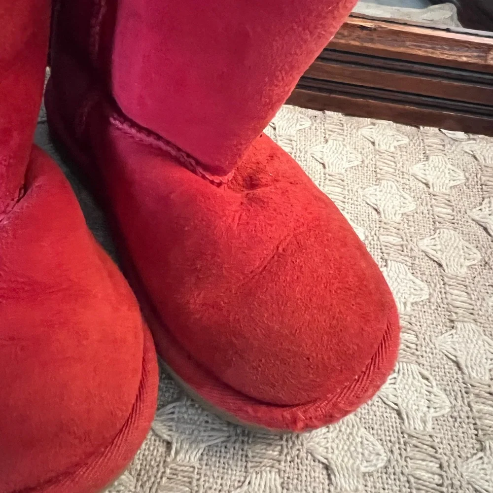 UGG Classic Bailey Suede Casual‎ Lined Winter Boots with Bows Red Girl's Size 10